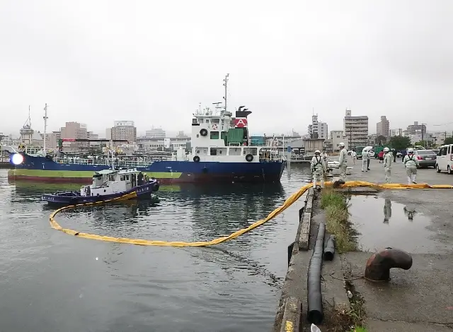 油流出除去作業